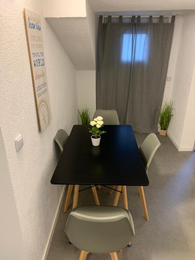 Cityapartment Platinum Mit Balkon Bzw,Terrasse Bielefeld Luaran gambar